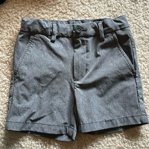 Vineyard Vines sport 3T flat front shorts